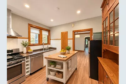 1919 W Waveland Avenue #1, Chicago, IL 60613 - Photo 4