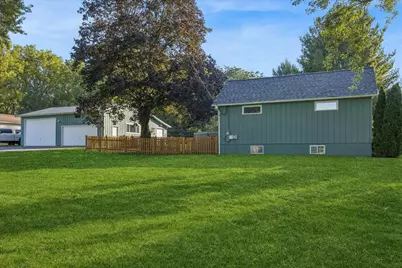 8014 Hillside Road, Crystal Lake, IL 60012 - Photo 2
