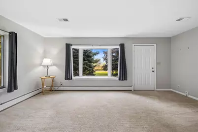 8014 Hillside Road, Crystal Lake, IL 60012 - Photo 10