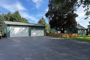 8014 Hillside Rd, Crystal Lake, IL 60012 - Photo 32