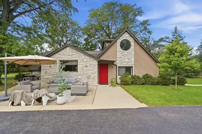 843 Cramer Court, Willowbrook, IL 60527 - Photo 1