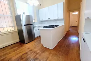 1911 W Belmont Ave, Chicago, IL 60657 - Photo 2