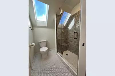 2123 N Karlov Avenue, Chicago, IL 60639 - Photo 32