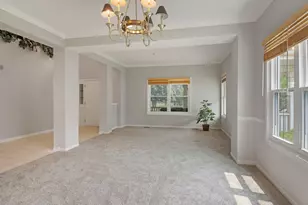 8032 Connor Ct, Long Grove, IL 60047 - Photo 4