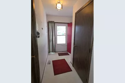 47 Woodbine Drive, Crystal Lake, IL 60014 - Photo 2