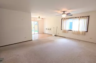 47 Woodbine Dr, Crystal Lake, IL 60014 - Photo 14