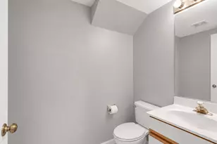 1304 Orleans Dr, Mundelein, IL 60060 - Photo 10