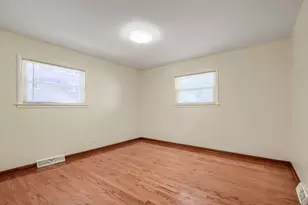 1930 W Birchwood Ave, Chicago, IL 60626 - Photo 10