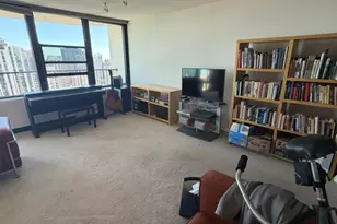 1560 N Sandburg Terrace, Chicago, IL 60614 - Photo 6