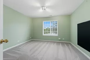 1905 Maureen Dr, Hoffman Estates, IL 60192 - Photo 20