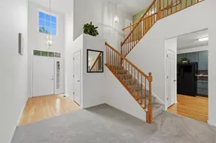 1905 Maureen Dr, Hoffman Estates, IL 60192 - Photo 2