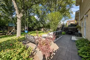 1340 Hawthorne Ln, Glenview, IL 60025 - Photo 30