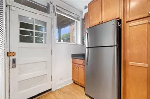 1725 W Winnemac Ave, Chicago, IL 60640 - Photo 10