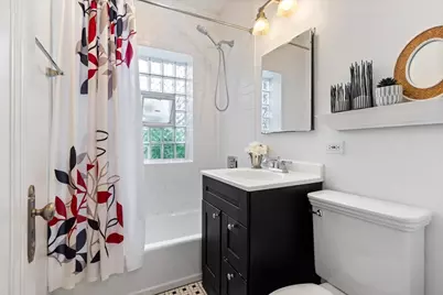 1725 W Winnemac Avenue #1, Chicago, IL 60640 - Photo 14