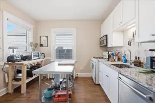 2446 N Springfield Ave, Chicago, IL 60647 - Photo 2