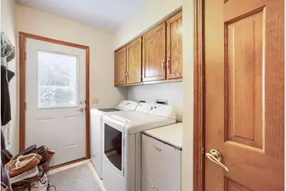 914 Willow Creek Road, West Chicago, IL 60185 - Photo 20