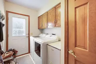 914 Willow Creek Rd, West Chicago, IL 60185 - Photo 20