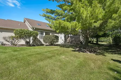 2132 Carillon Drive, Grayslake, IL 60030 - Photo 14