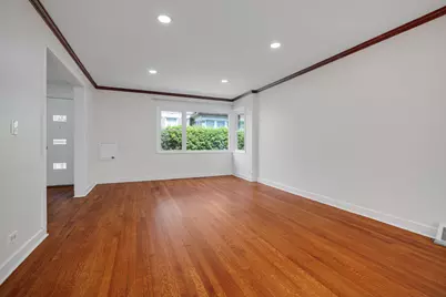 7248 N Ridge Boulevard, Chicago, IL 60645 - Photo 4