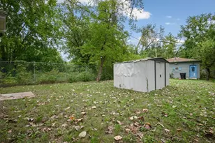 15709 Lexington Ave, Harvey, IL 60426 - Photo 14
