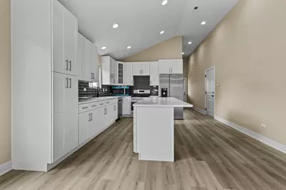 410 E Butler Avenue, Grant Park, IL 60940 - Photo 12