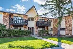 13A Kingery Quarter, Willowbrook, IL 60527 - Photo 1