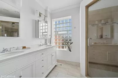 1743 W Terra Cotta Place, Chicago, IL 60614 - Photo 18