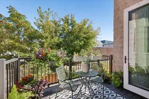 1743 W Terra Cotta Pl, Chicago, IL 60614 - Photo 10