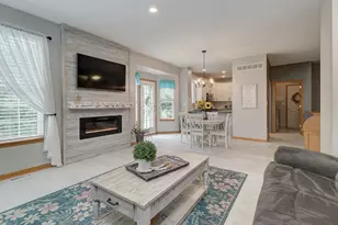 1635 Augusta Ln, Shorewood, IL 60404 - Photo 4