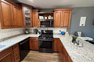 633 S Main St, Sheffield, IL 61361 - Photo 4