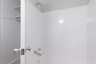 6012 N Kenmore Ave, Chicago, IL 60660 - Photo 6