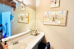 1733 W Irving Park Rd, Chicago, IL 60613 - Photo 10