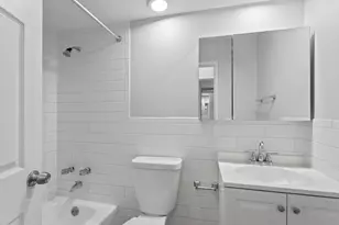 6758 N Sheridan Ave, Chicago, IL 60626 - Photo 10