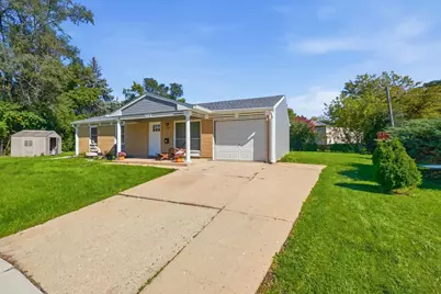 314 Evans Court, Streamwood, IL 60107 - Photo 2