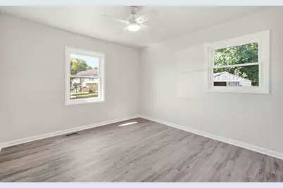 314 Evans Court, Streamwood, IL 60107 - Photo 14