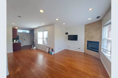4219 N Lockwood Avenue #4, Chicago, IL 60641 - Photo 2