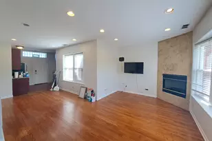 4219 N Lockwood Ave, Chicago, IL 60641 - Photo 2