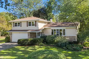 9N879 Beckman Trail, Elgin, IL 60124 - Photo 2