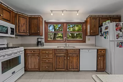 9N879 Beckman Trail, Elgin, IL 60124 - Photo 12