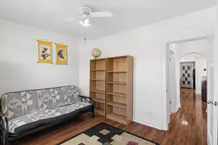6450 N Troy St, Chicago, IL 60645 - Photo 10