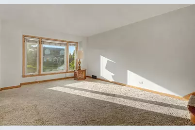 5137 N Oketo Avenue, Harwood Heights, IL 60706 - Photo 2