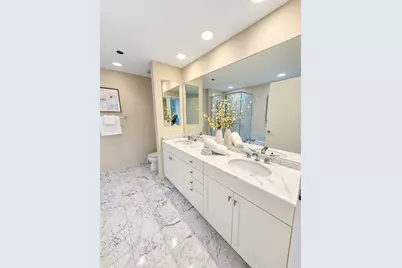 600 N Lake Shore Drive #1011, Chicago, IL 60611 - Photo 22
