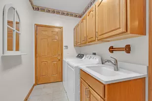 2506 Mustang Trail, Woodstock, IL 60098 - Photo 14