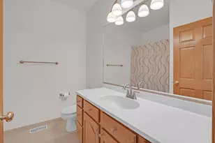 2506 Mustang Trail, Woodstock, IL 60098 - Photo 18