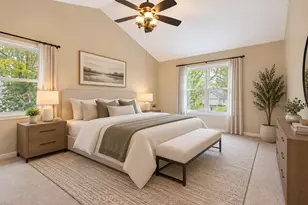 77 Montclair Rd, Vernon Hills, IL 60061 - Photo 10