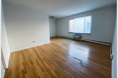 516 W Melrose Street #303, Chicago, IL 60657 - Photo 2