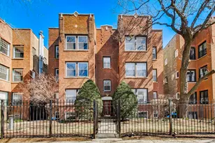 4411 N Beacon St, Chicago, IL 60640 - Photo 1