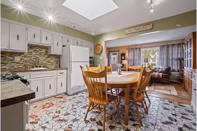 8611 Leclaire Avenue, Burbank, IL 60459 - Photo 2