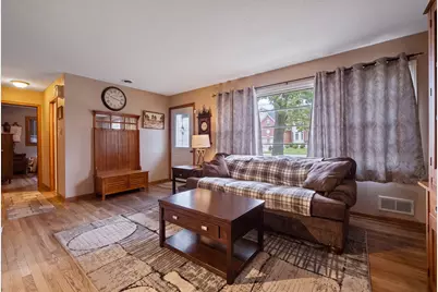 8611 Leclaire Avenue, Burbank, IL 60459 - Photo 4
