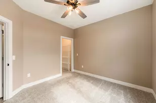 72 Kloe Ln, Sycamore, IL 60178 - Photo 16
